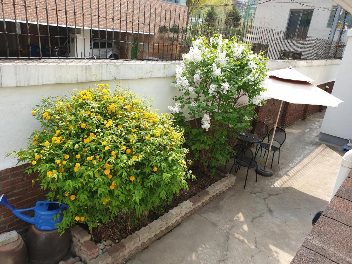 Oh My Guesthouse Seoul Bagian luar foto