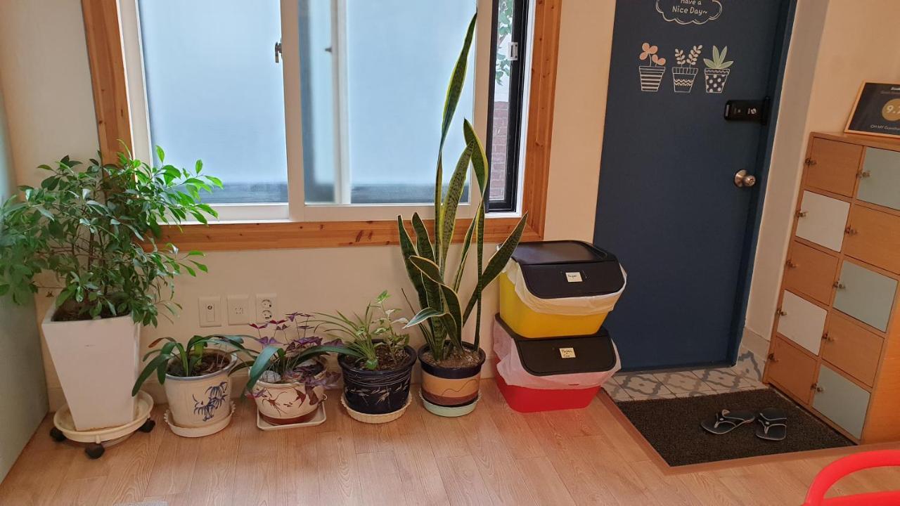 Oh My Guesthouse Seoul Bagian luar foto